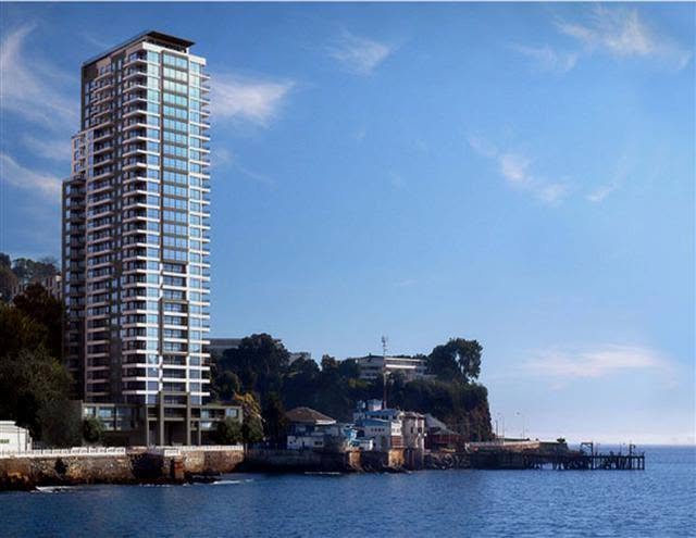 Torre Borde Bahía frente a la bahía de Valparaíso
